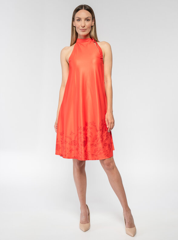 Dámske šaty s viazaním okolo krku 